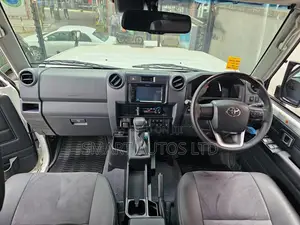 Toyota Land Cruiser 2024 Off white