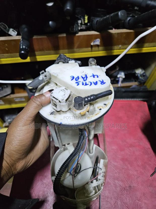 Complete Fuel Pump Toyota Ractis 4 Pipe