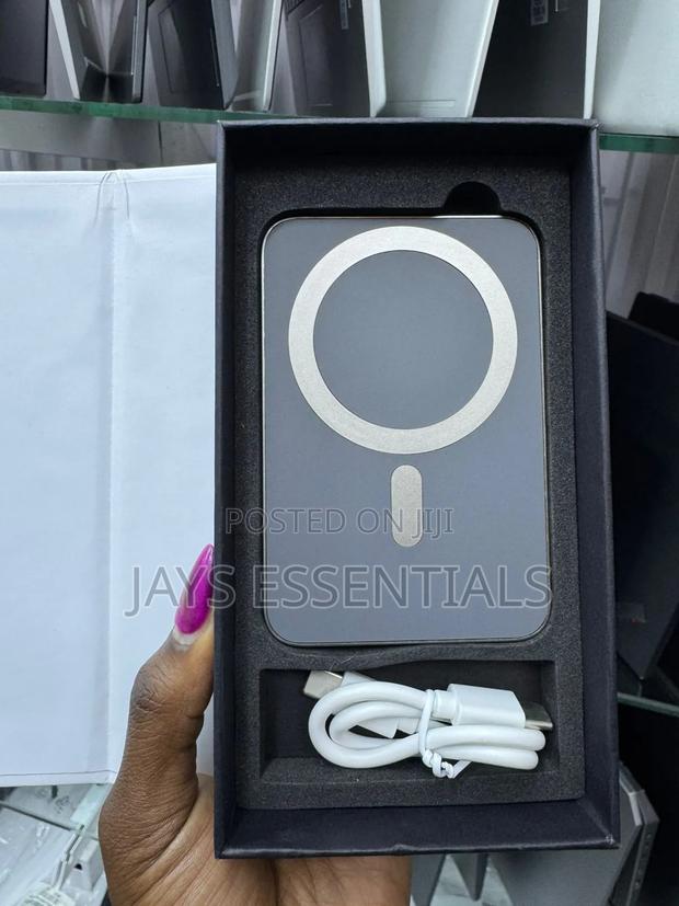5,000 Mah Magsafe Magnetic Power Bank - thumbnail 4
