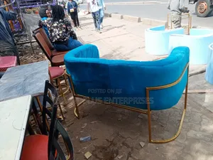 Salon/Barbershop Waiting Seat