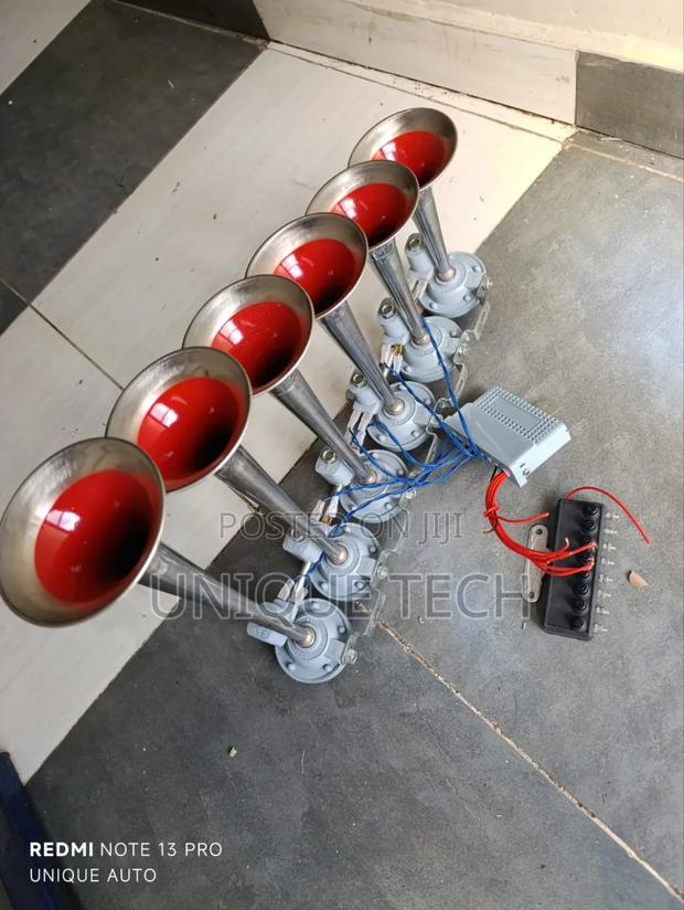 6-pipe Pararila Air Horn – Super Loud For Road Safety
