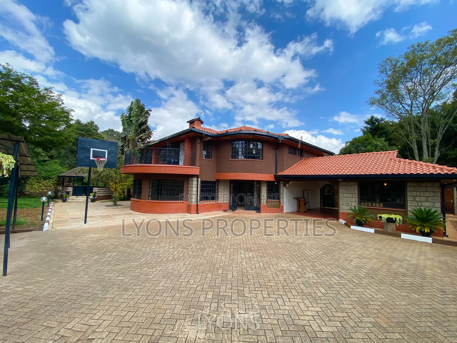 4bdrm Villa in Hardy for rent