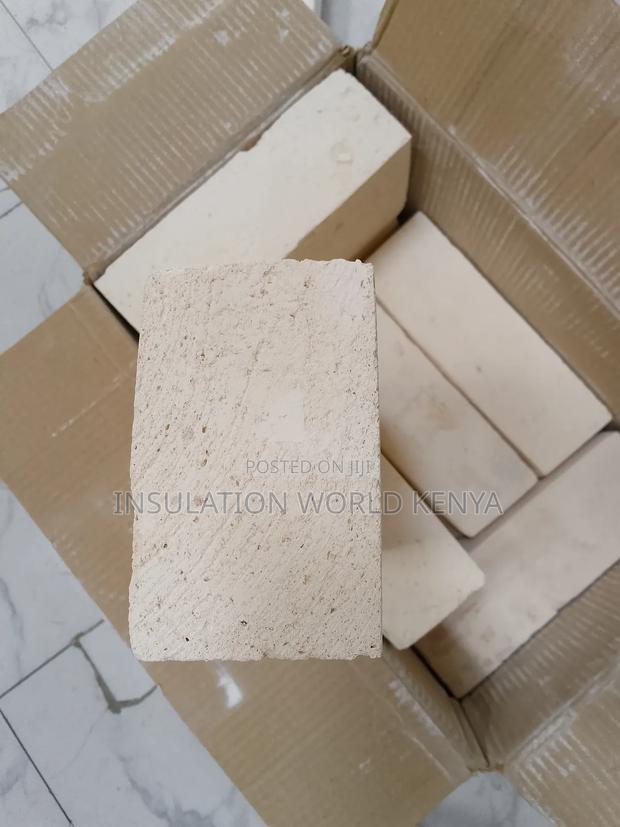 Lightweight Insulation Bricks – 230 X 115 X 75mm - thumbnail 2