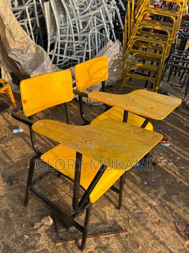 Lecturer Arm Chair College