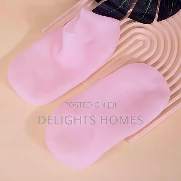 Silicone Moisturizing Socks_pa - main view