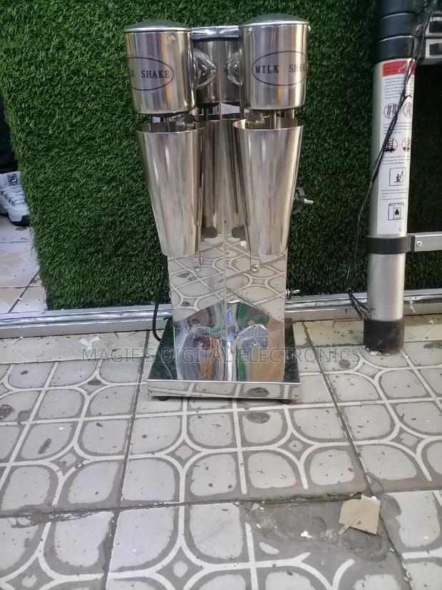 Well Performing Double Milkshake Machine - main view