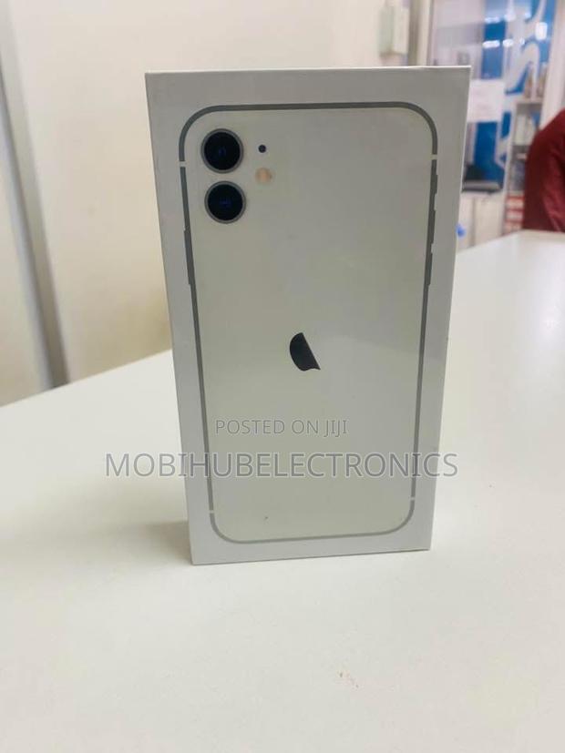 New Apple iPhone 11 64 GB White