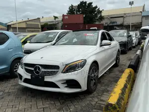 Mercedes-Benz C200 2019 Pearl