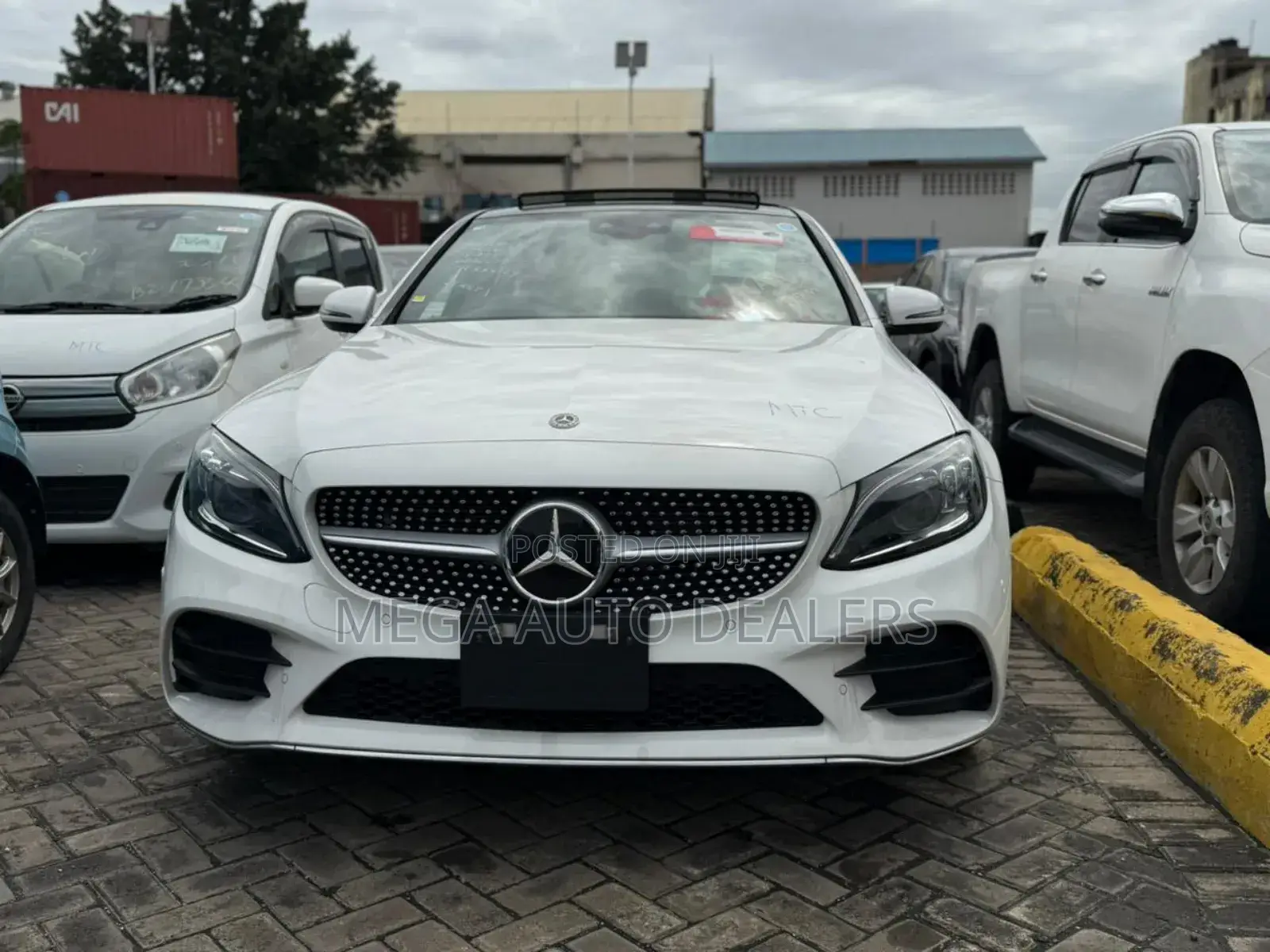 Mercedes-Benz C200 2019 Pearl