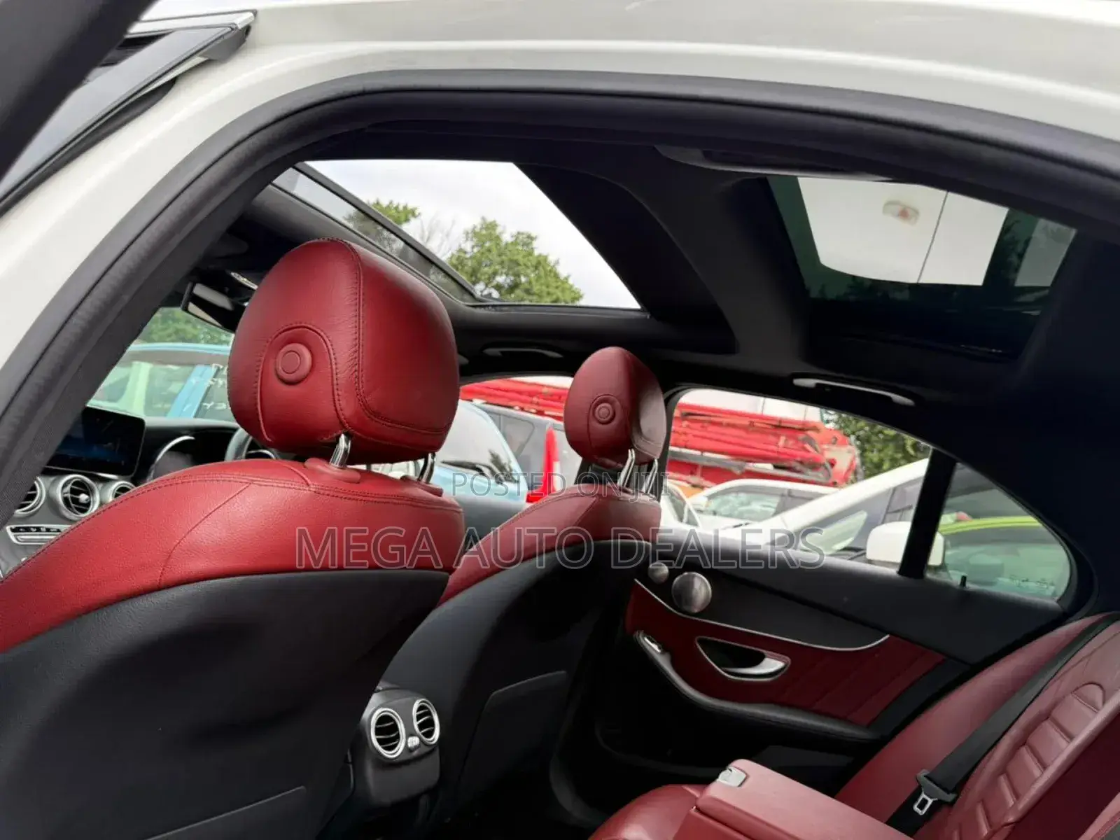Mercedes-Benz C200 2019 Pearl