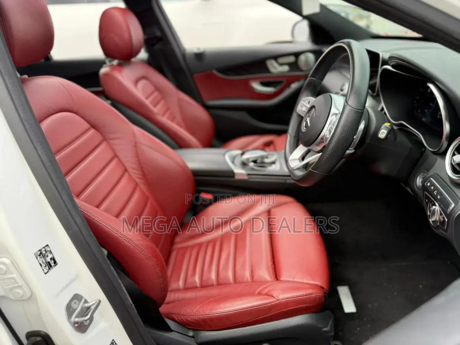 Mercedes-Benz C200 2019 Pearl