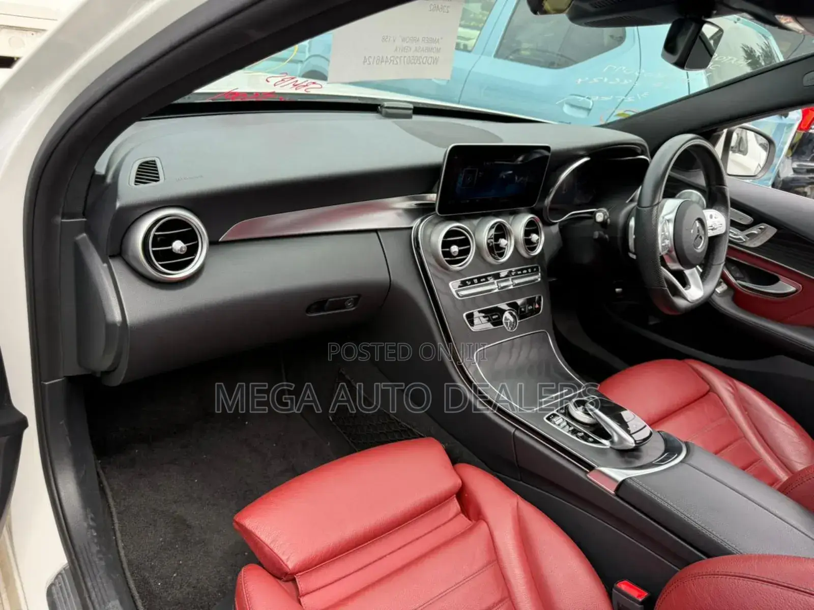 Mercedes-Benz C200 2019 Pearl