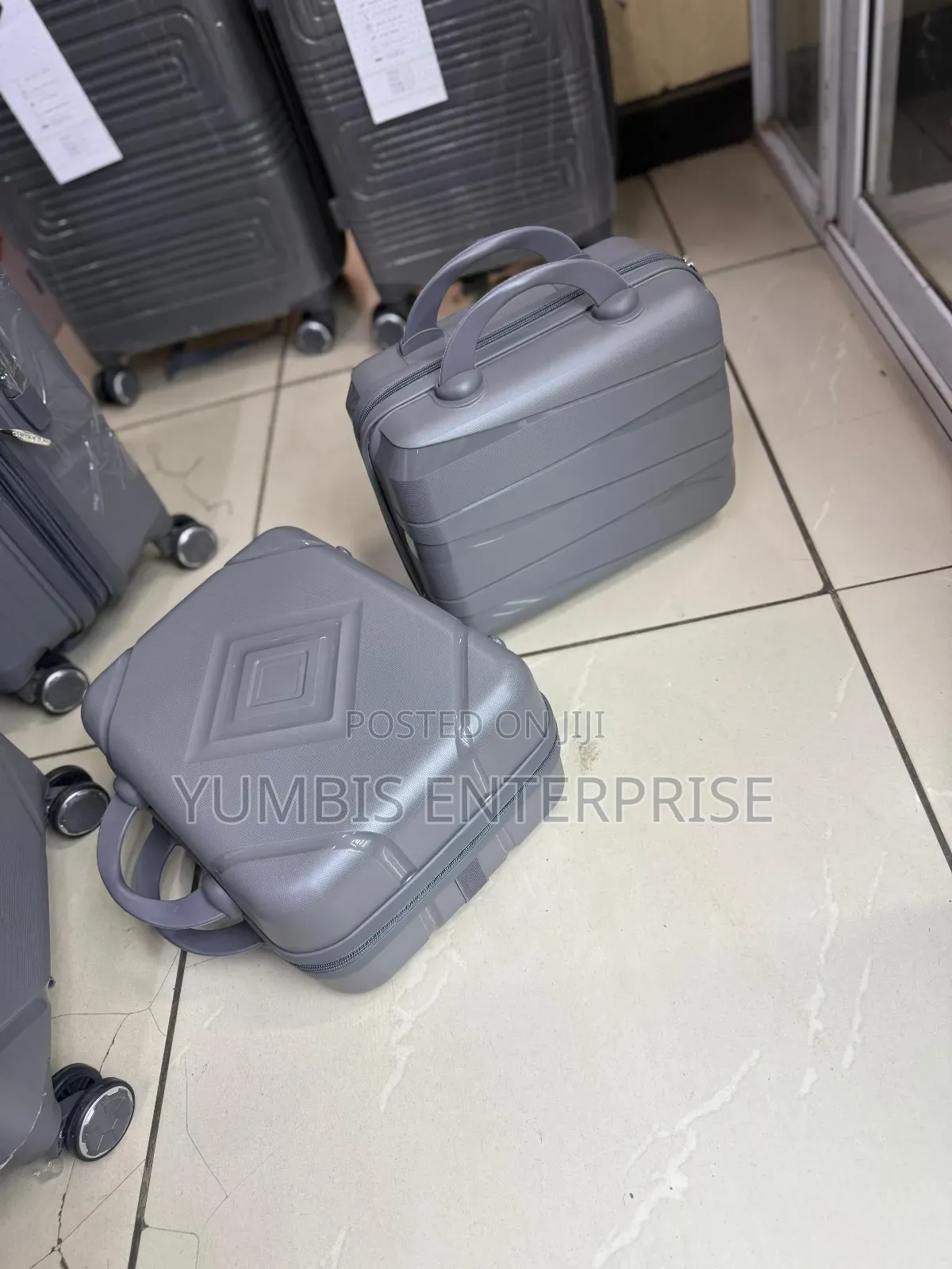 Grey Carry on Rubber Beauty Case Bags