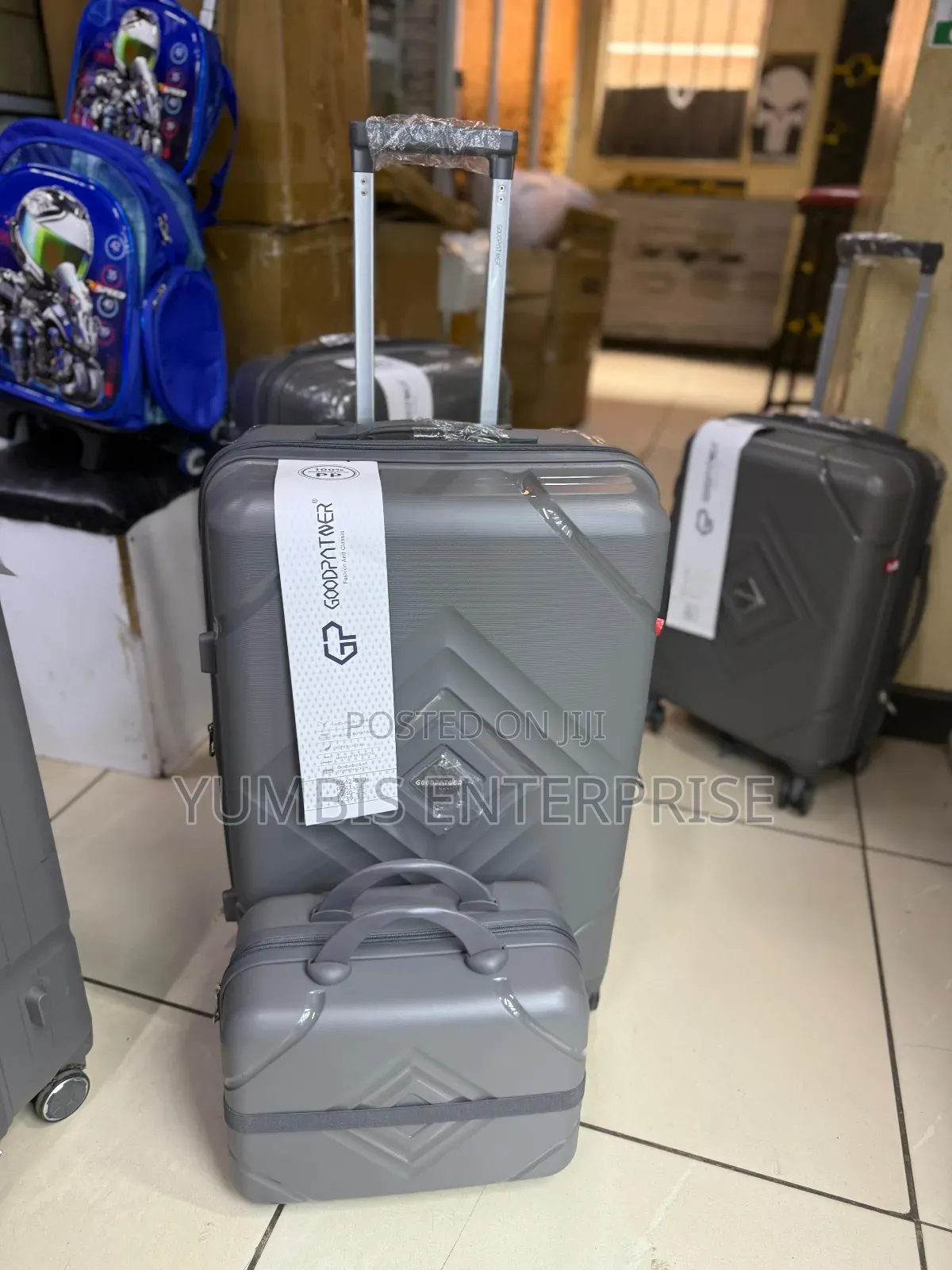 Grey 2 In1 Suitcase Set (Small 56cm With a Carryon Bag