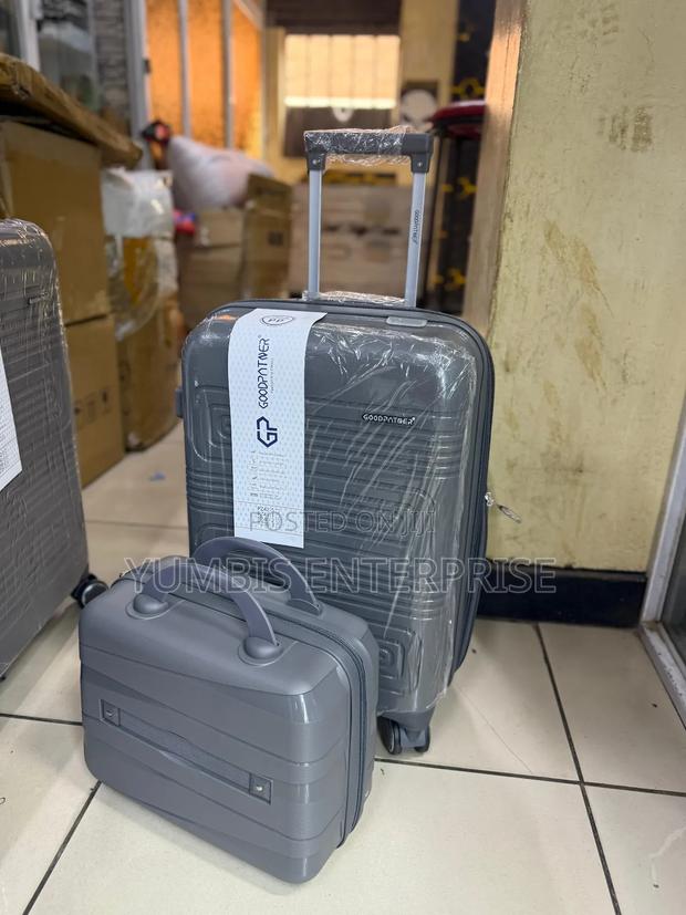 Small Suitcase56cm Witha Carryon/Beauty Case38cm