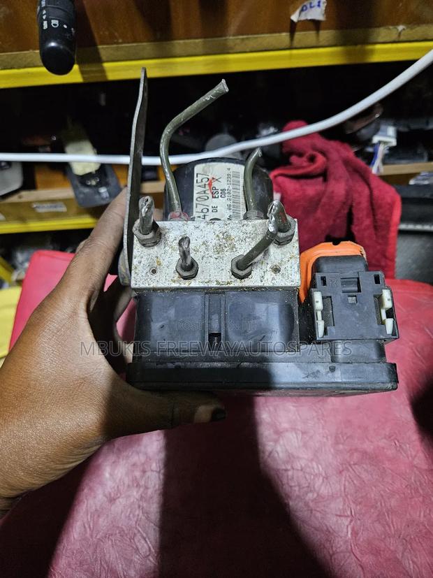 Looking for Abs Pump Mitsubishi Outlander - thumbnail 2