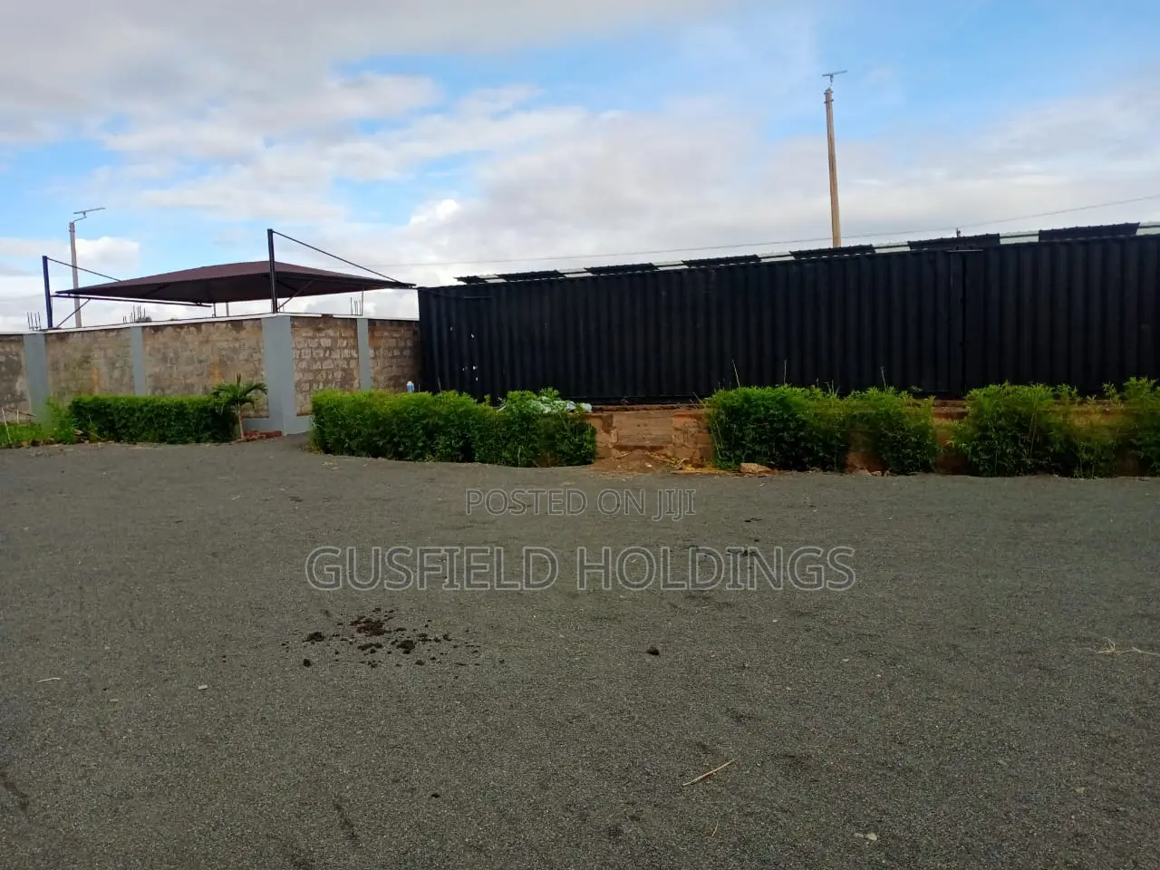Large Yard/Commercial Space to Let