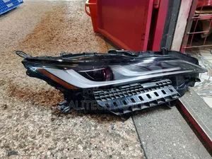 Toyota Harrier Headlight 2020 Xenon