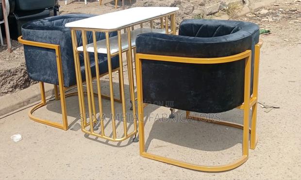 Stylish Chair Set With a Table - thumbnail 4