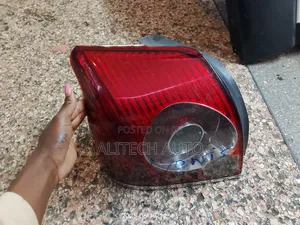Toyota Avensis Back Light 2007