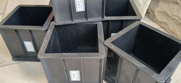 Plastic Concrete Testing Cube - thumbnail 2