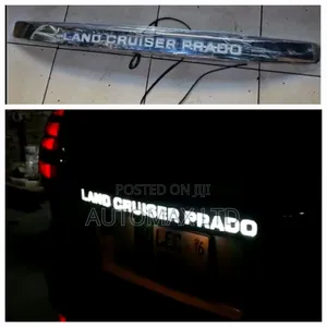 J150: Toyota Land Cruiser Prado, Rear Tailgate Chrome Led