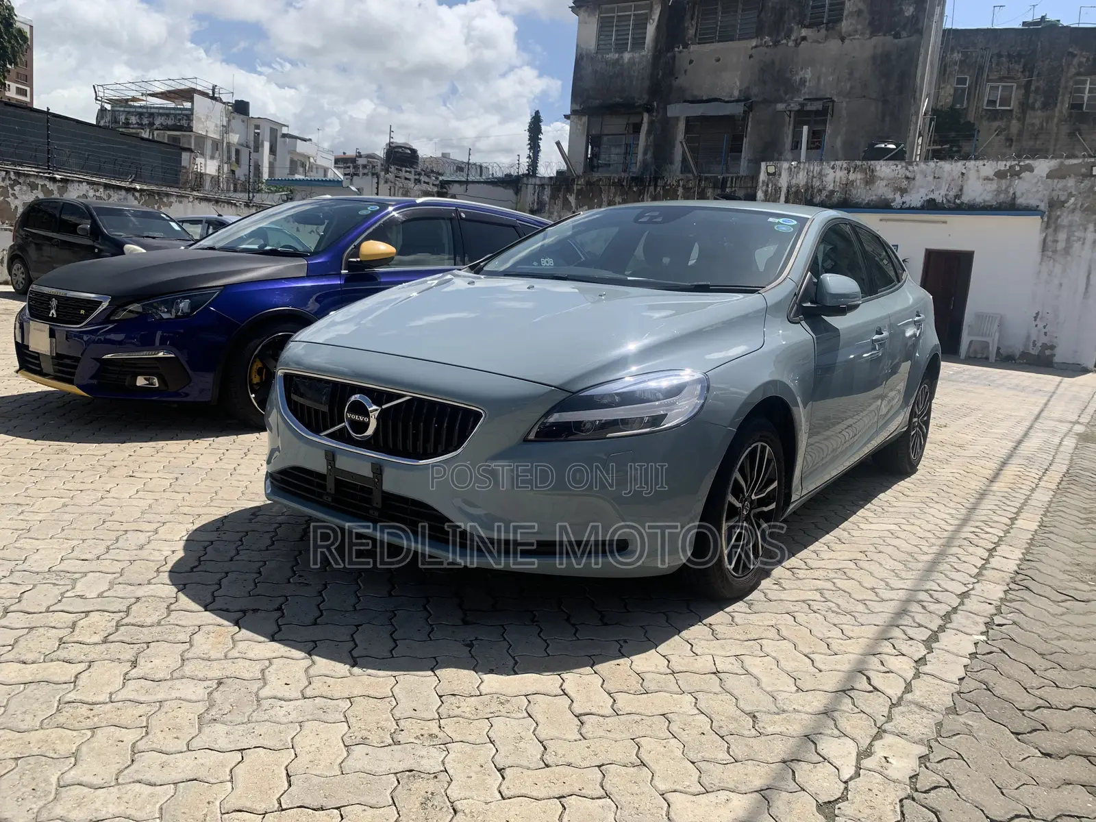 Volvo V40 2018 Teal