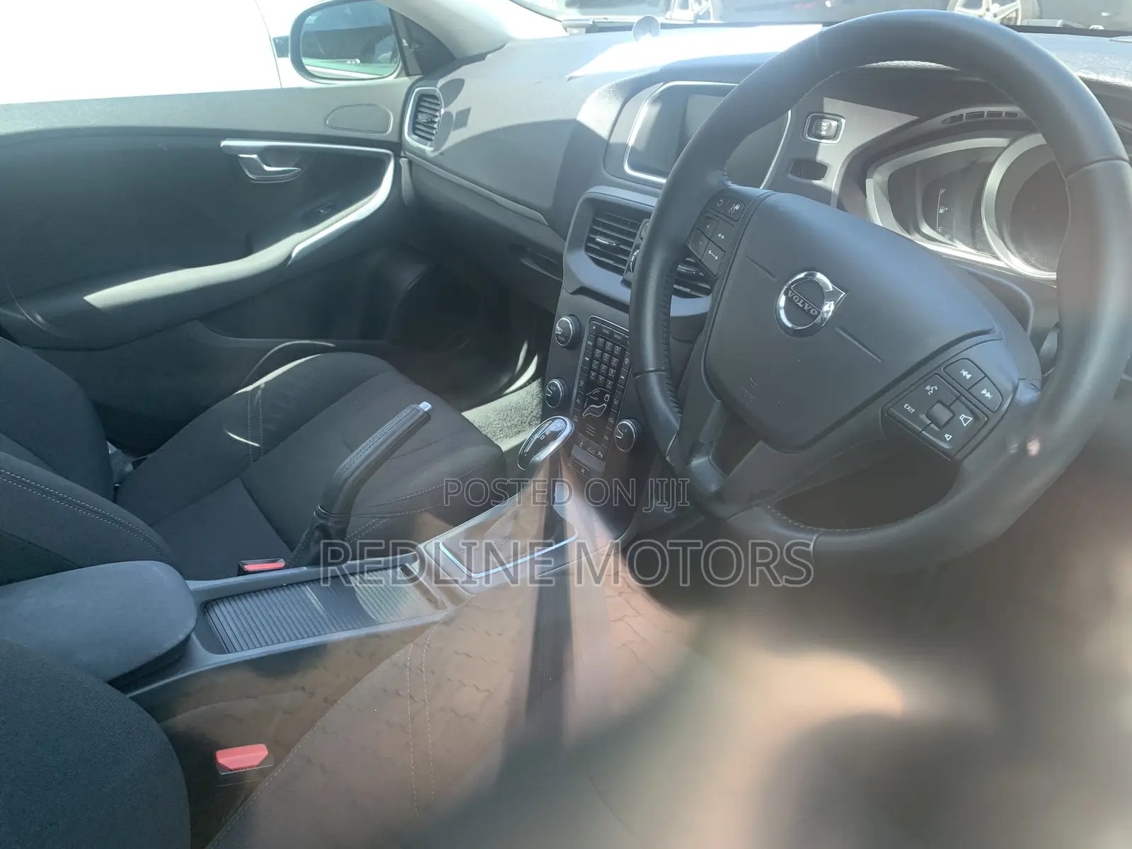 Volvo V40 2018 Teal
