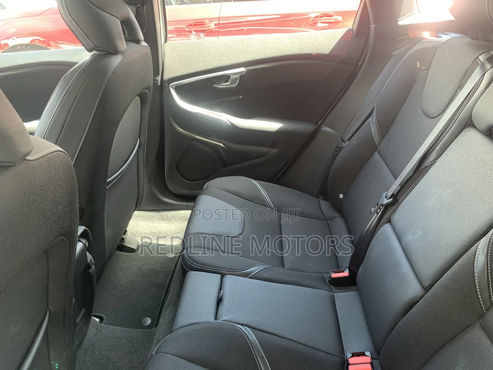 Volvo V40 2018 Off white