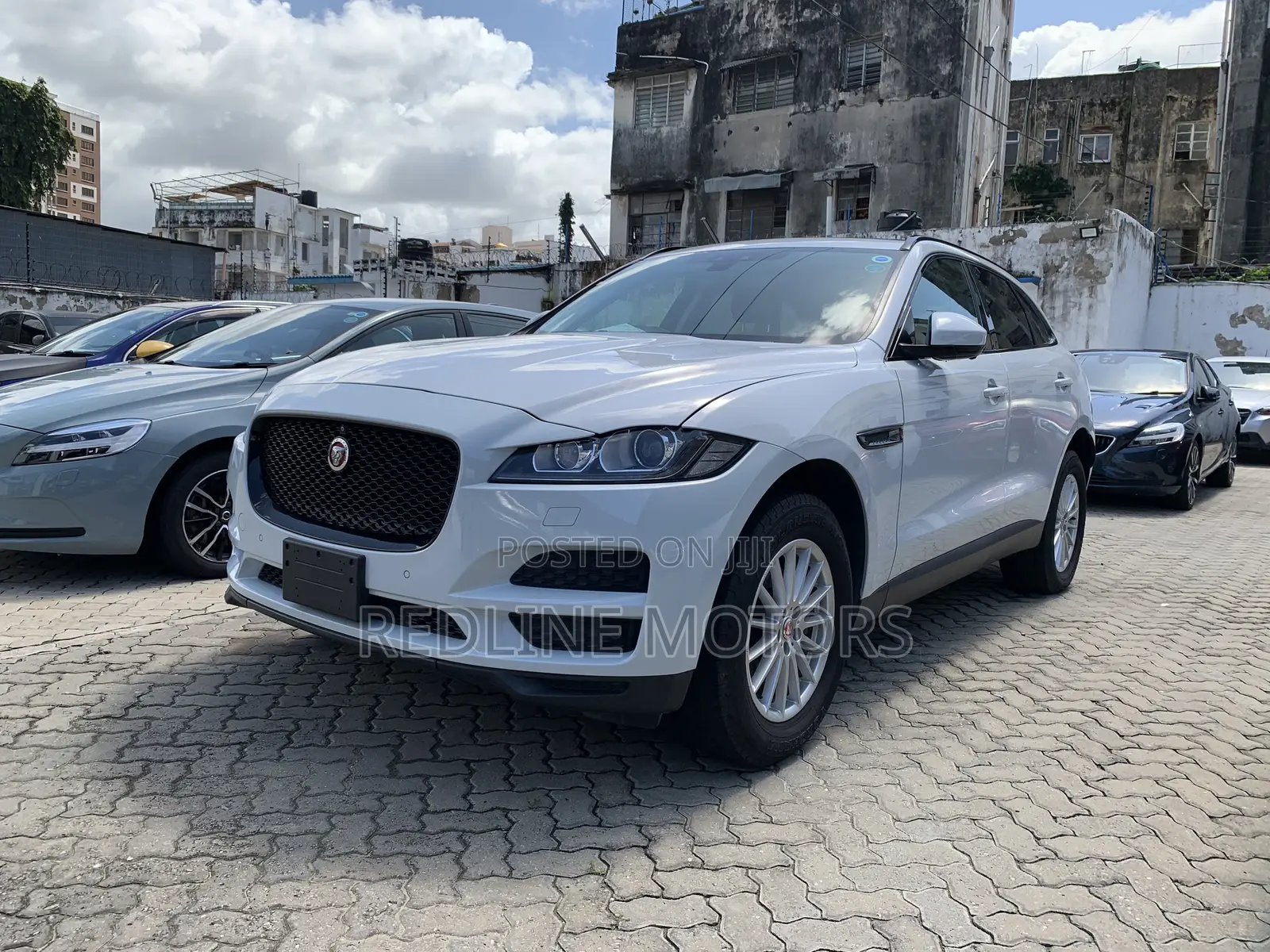 Jaguar F-Pace 20d Premium AWD 2018 White
