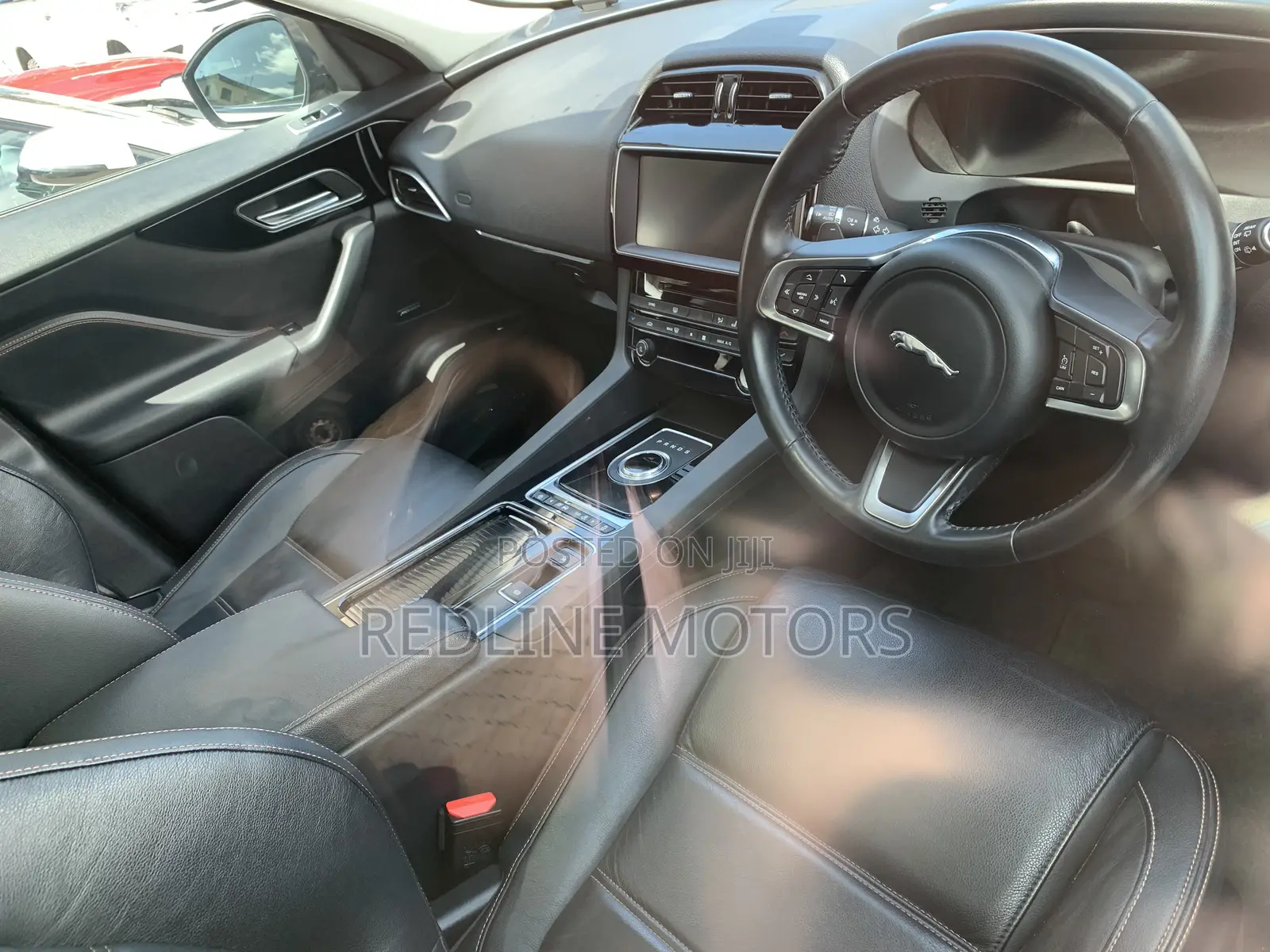 Jaguar F-Pace 20d Premium AWD 2018 White
