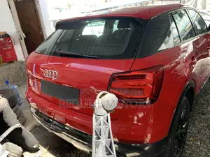 Audi Q2 2.0 TFSI AWD 2018 Red