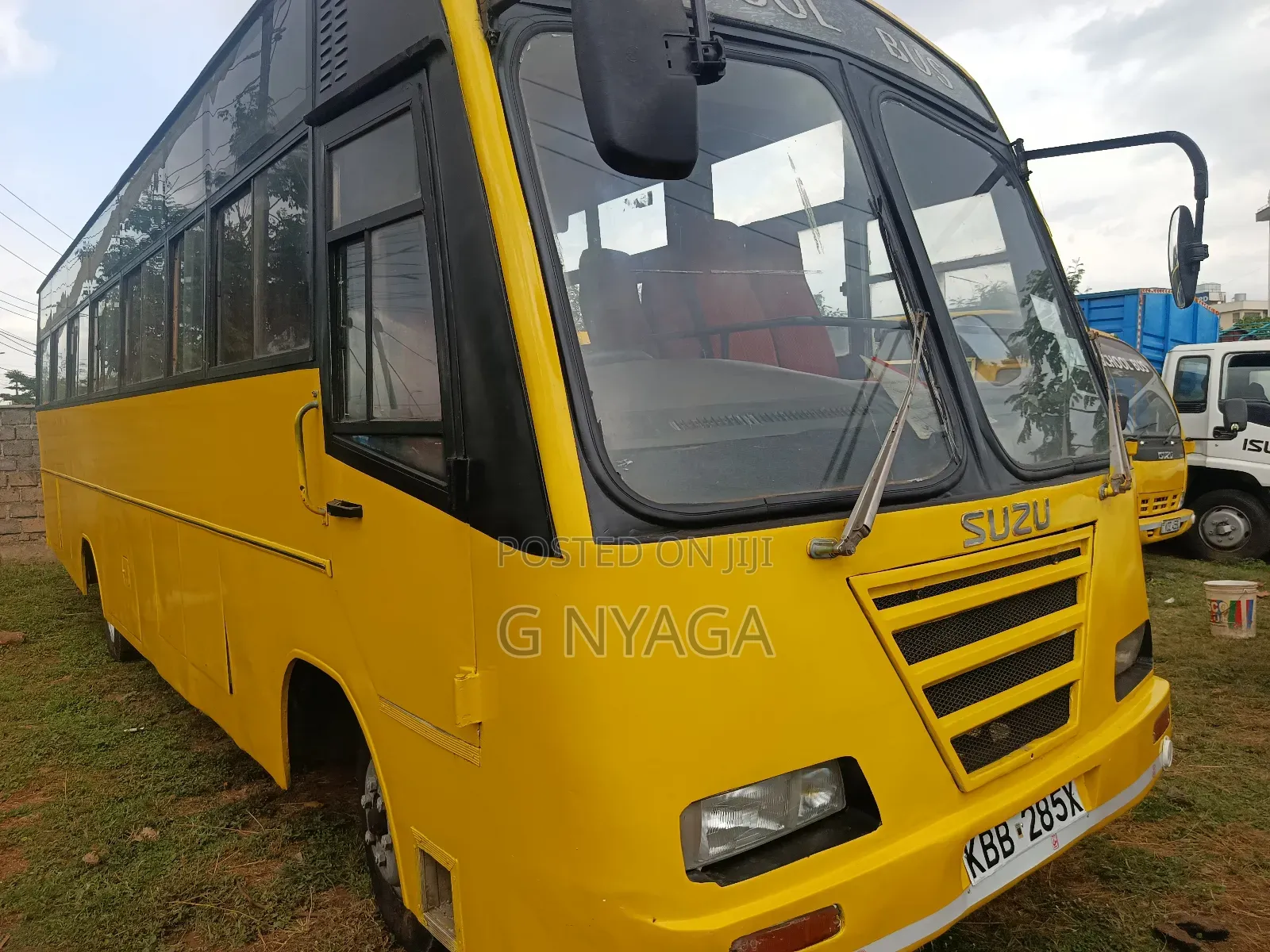 Isuzu FRR 2010 Yellow