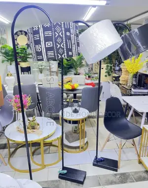 Bending Floor Lamps With Lampshades