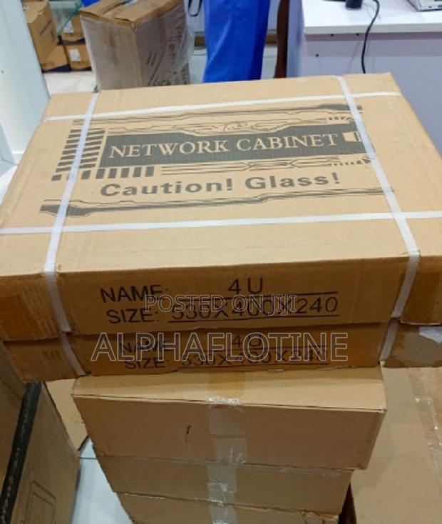 Durable Small Network Closet 4u Data Cabinet 530mmx 400mm X 240mm