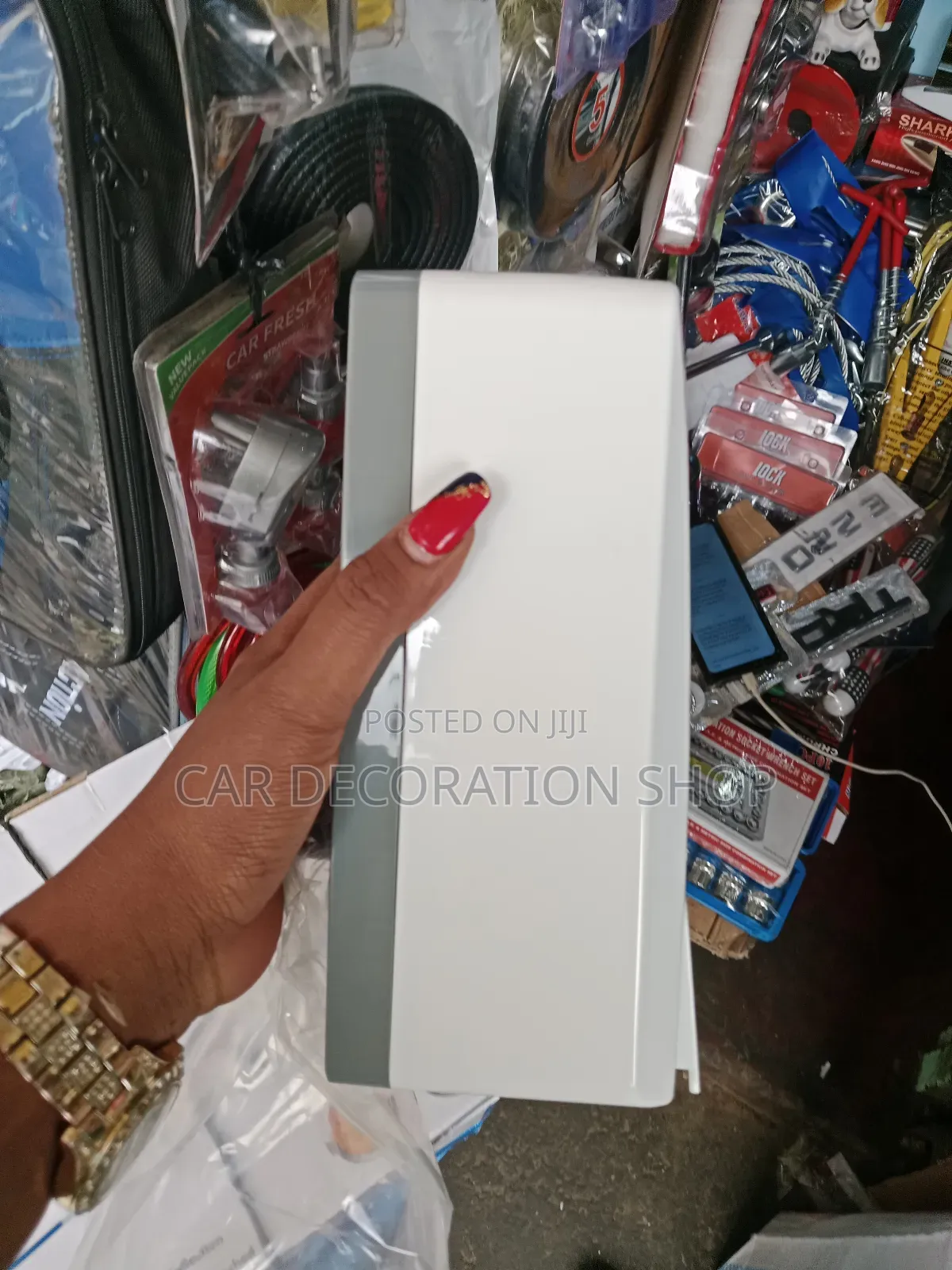 Brand New 1000ml Wall Mount Liquid Soap Dispensers in White