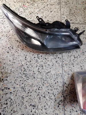 Subaru Exiga  Headlight Clear Xenon