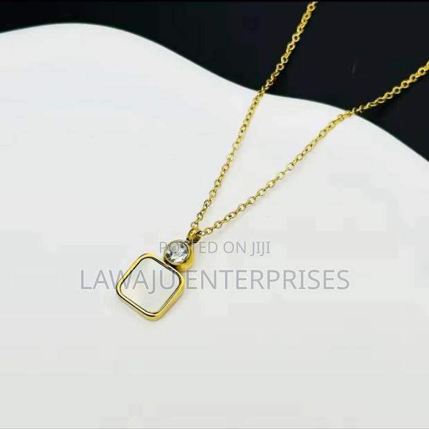 Hypoallergenic Necklace - main view