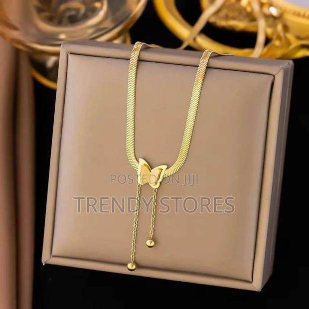 Hypoallergenic Necklace - thumbnail 3