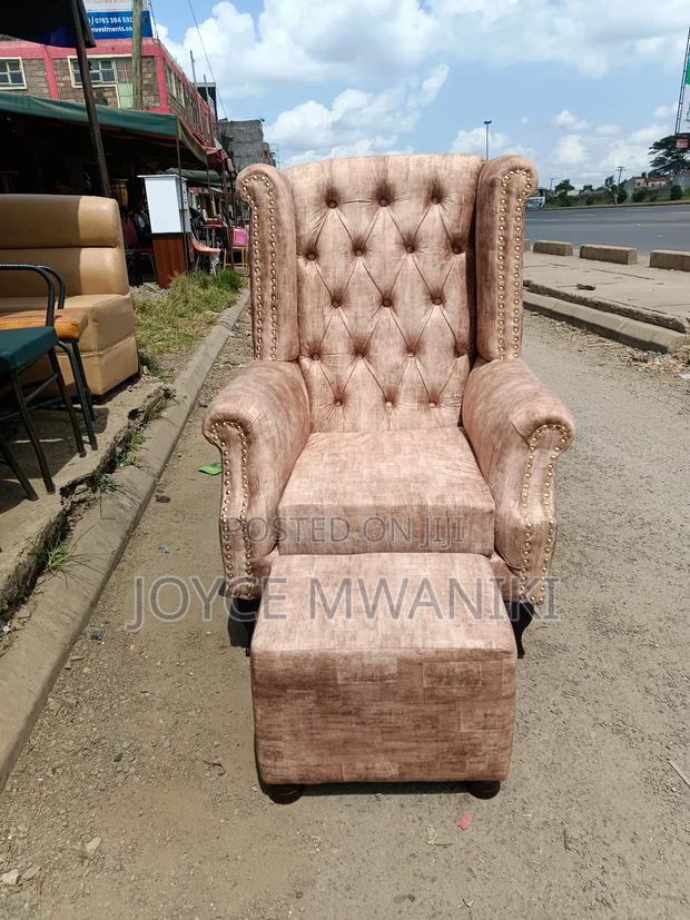 Manicure Seat and a Pouf, Baige Colour