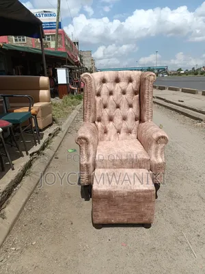 Manicure Seat and a Pouf, Baige Colour