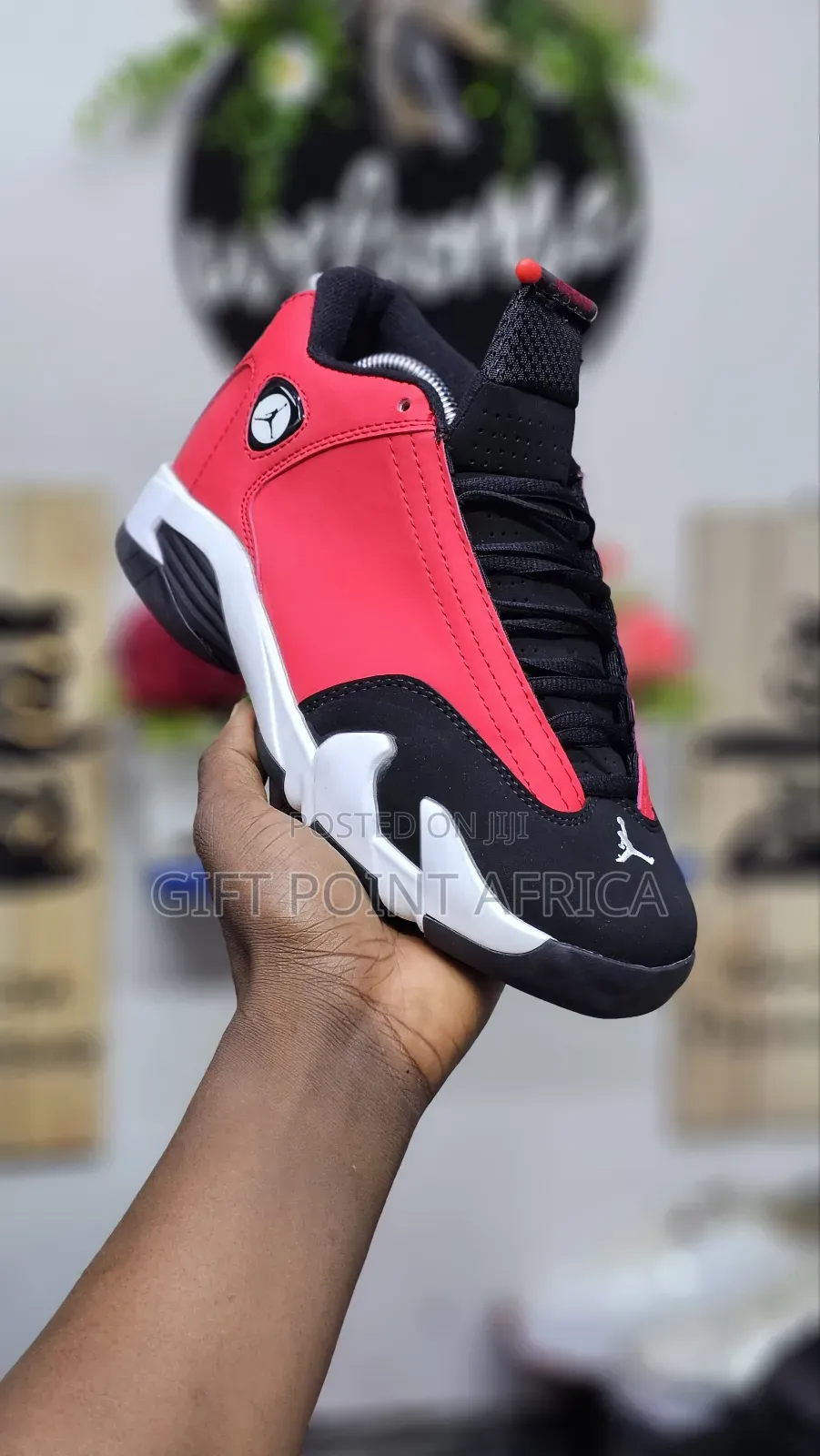 Jordan 14

Men