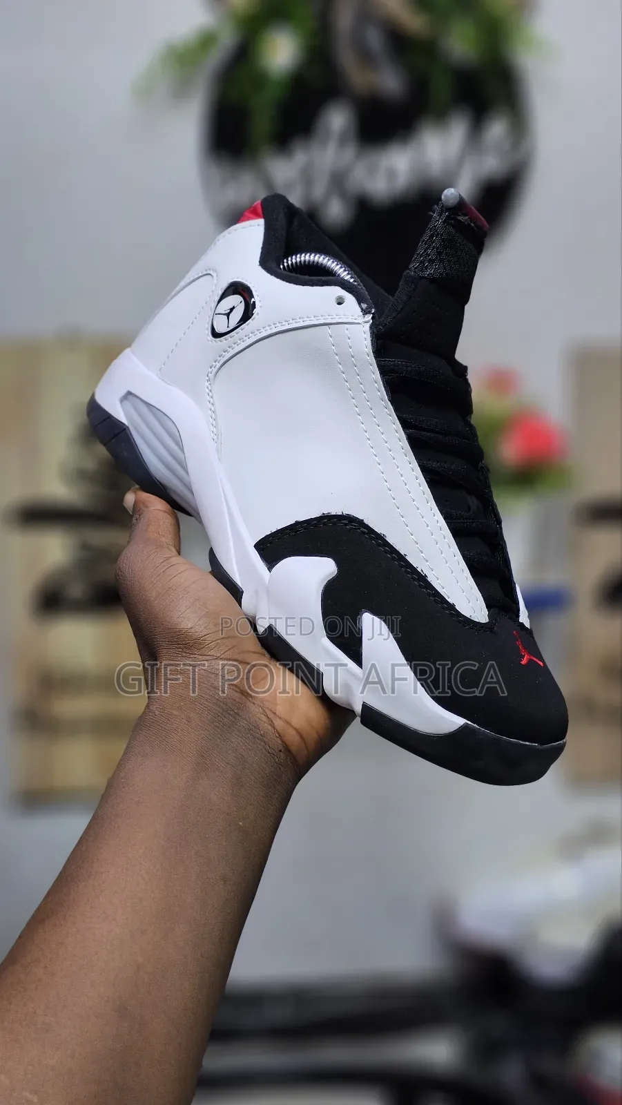 Jordan 14

Men