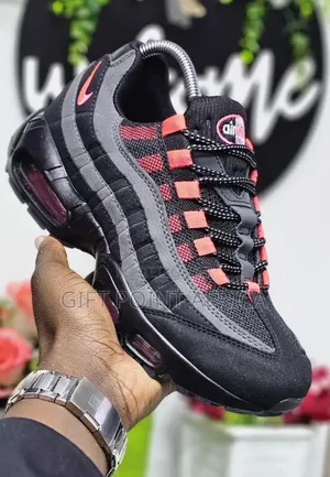 Airmax 95 Black In Colour