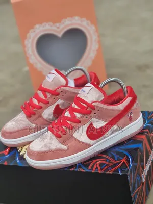 Nike Strange Love Sneakers For Ladies