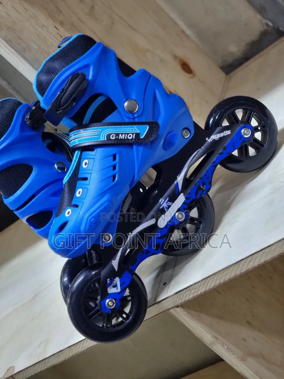 Professional Speed Roller Skates With Three Wheels 100mm