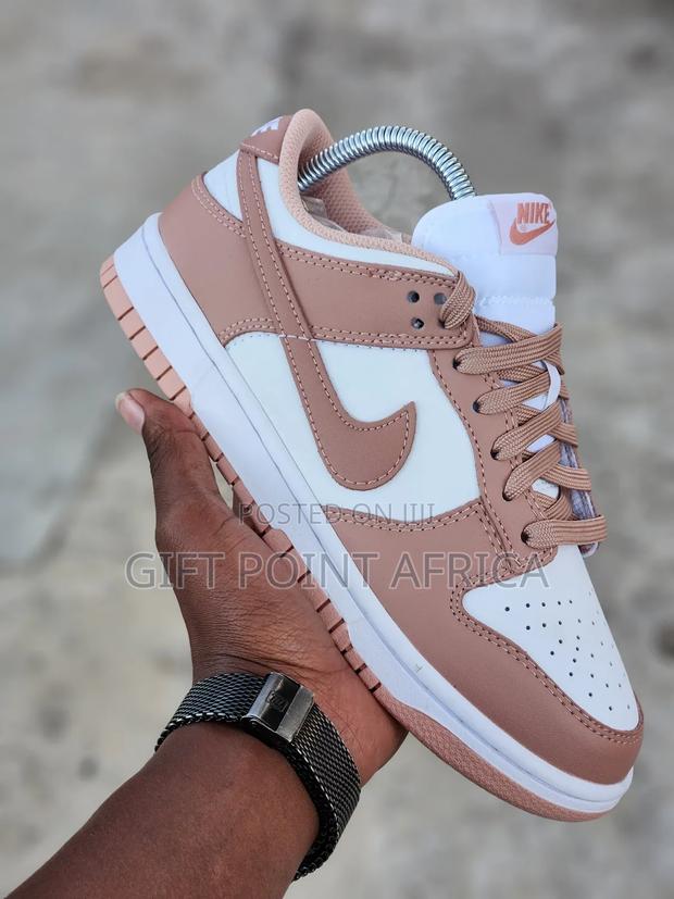*Nike Sb Dunks - "Rosé Whisper*Sneakers - thumbnail 3
