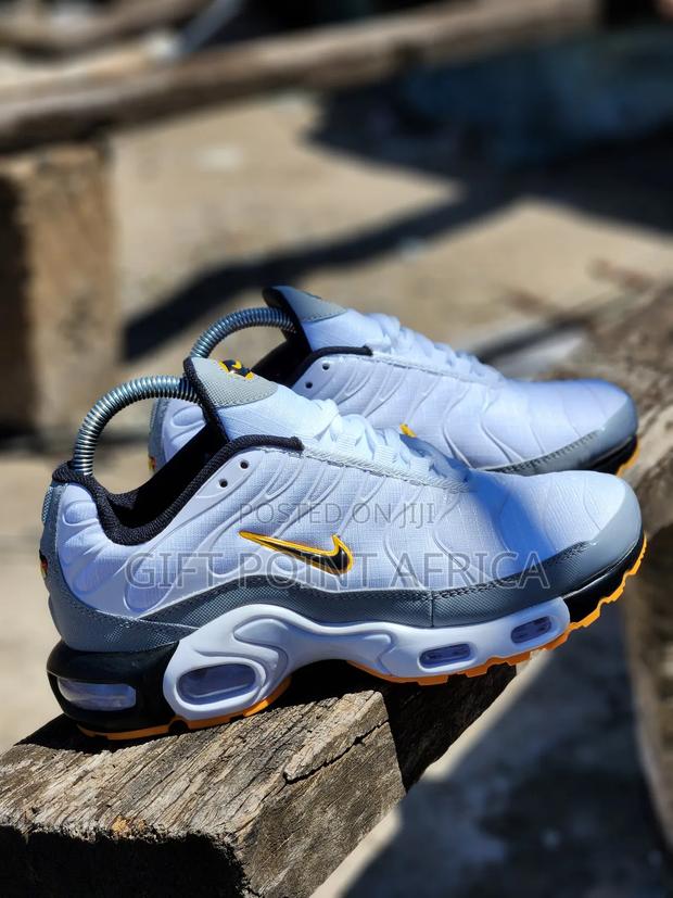 *Nike Air Max Tn Plus*  _white Orange_sneakers - main view