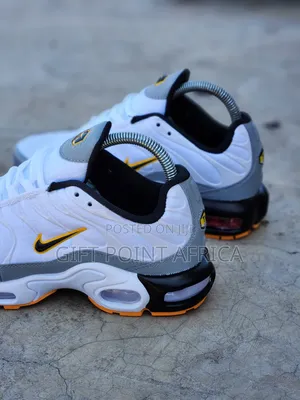 *Nike Air Max Tn Plus*  _white Orange_sneakers