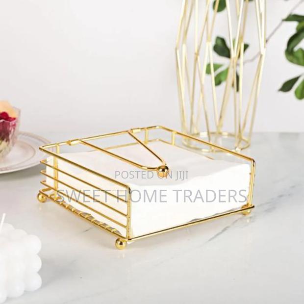 *Luxury Metallic Serviette Holder Gold* - main view